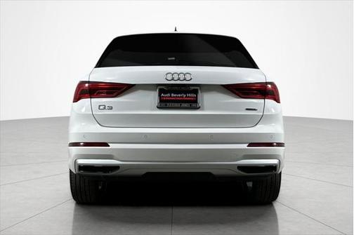 2022 Audi Q3 40 Premium