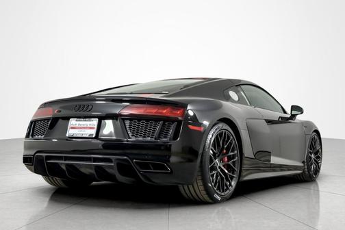 Mythos Black Metallic 2018 Audi R8 5.2 V10