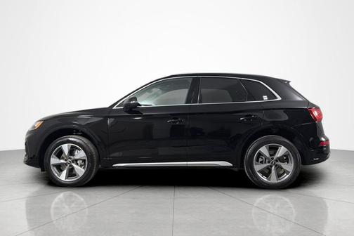 Brilliant Black 2023 Audi Q5 40 Premium Plus