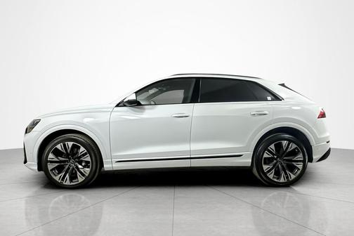 2024 Audi Q8 55 Premium Plus