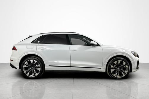 2024 Audi Q8 55 Premium Plus