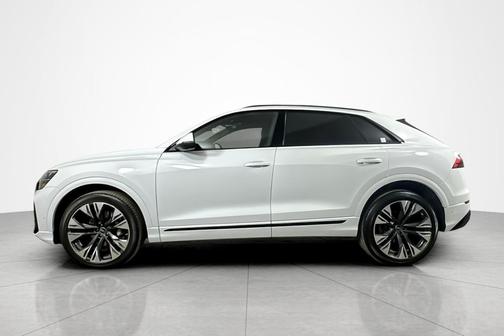 2024 Audi Q8 55 Premium Plus