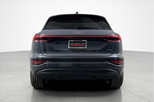 2025 Audi Q6 e-tron Premium Plus quattro