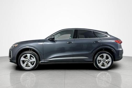 Tambora Gray Metallic 2026 Audi Q5 Sportback Premium Plus TFSI quattro S tronic