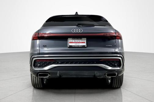 Tambora Gray Metallic 2026 Audi Q5 Sportback Premium Plus TFSI quattro S tronic