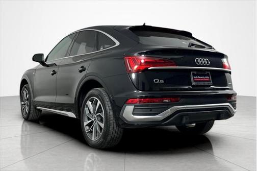 2022 Audi Q5 45 S line Premium