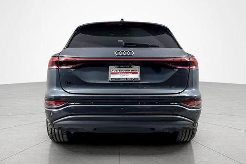 2025 Audi Q6 e-tron Premium