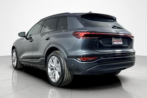 2025 Audi Q6 e-tron Premium