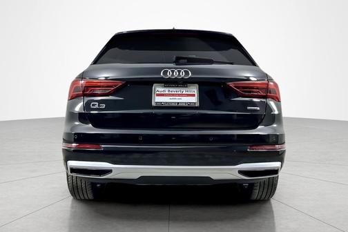 2022 Audi Q3 40 Premium