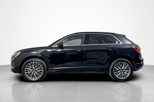 2022 Audi Q3 40 Premium