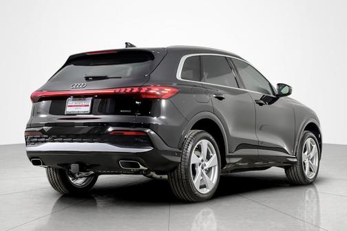 2025 Audi Q5 Premium Plus TFSI quattro S tronic