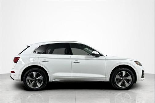 2022 Audi Q5 40 Premium Plus