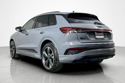 2024 Audi Q4 e-tron Premium Plus 55 quattro