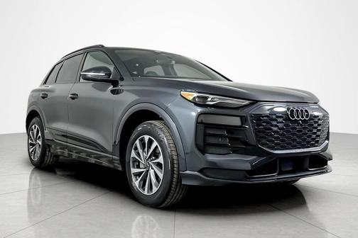 2025 Audi Q6 e-tron Premium quattro