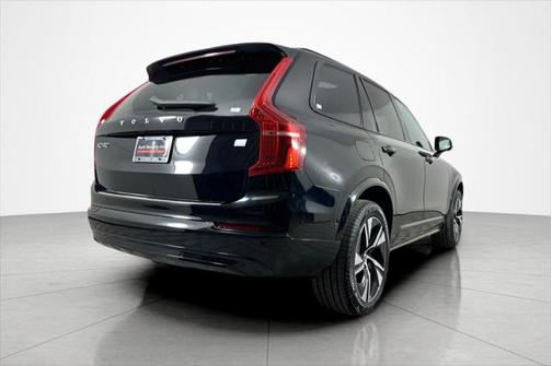 2022 Volvo XC90 Recharge Plug-In Hybrid T8 R-Design 7 Passenger