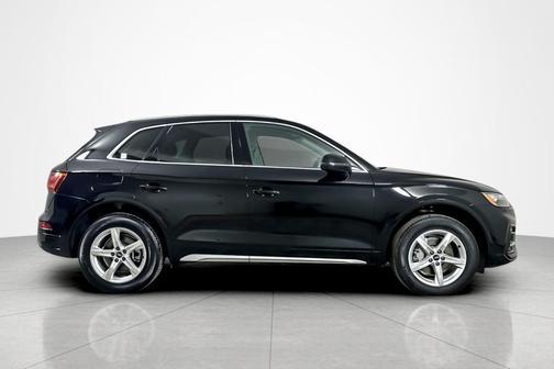 2023 Audi Q5 40 Premium