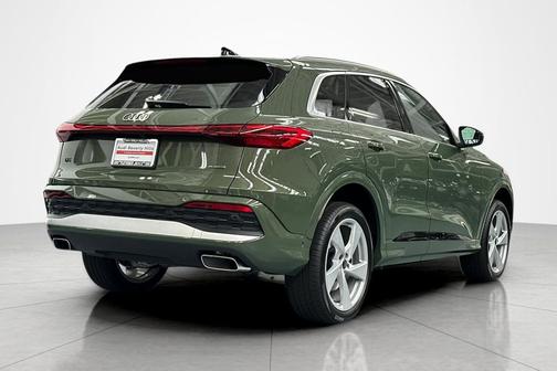 2025 Audi Q5 Premium Plus TFSI quattro S tronic