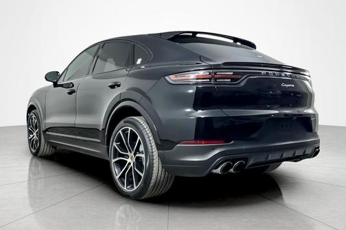 Black 2023 Porsche Cayenne Platinum Edition