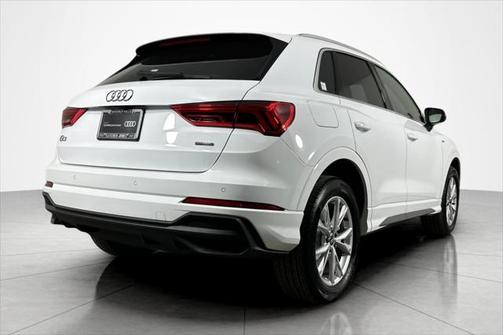 2024 Audi Q3 Premium 45 TFSI S line quattro Tiptronic