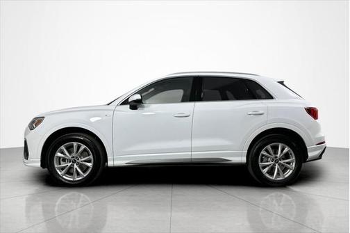 2024 Audi Q3 Premium 45 TFSI S line quattro Tiptronic
