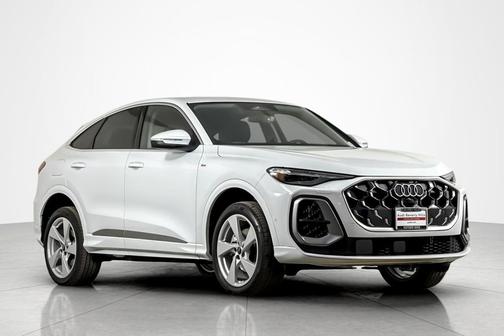 Glacier White Metallic 2026 Audi Q5 Sportback Premium Plus TFSI quattro S tronic