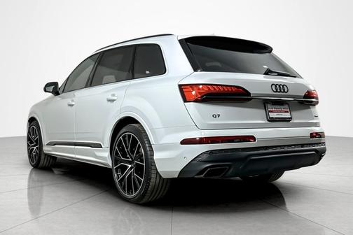 2025 Audi Q7 55 Premium Plus