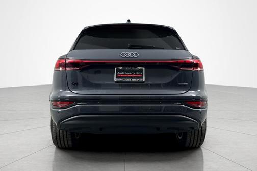 2025 Audi Q6 e-tron Premium Plus quattro