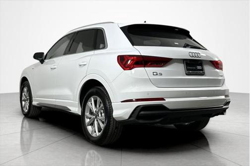2024 Audi Q3 Premium 45 TFSI S line quattro Tiptronic