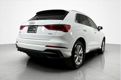 2024 Audi Q3 Premium 45 TFSI S line quattro Tiptronic