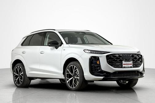 Arkona White 2026 Audi Q3 TFSI quattro S tronic