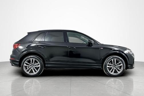 2023 Audi Q3 Premium 45 TFSI S line quattro Tiptronic