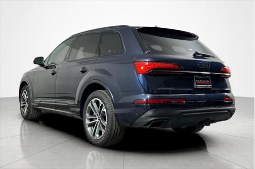 2025 Audi Q7 45 Premium Plus