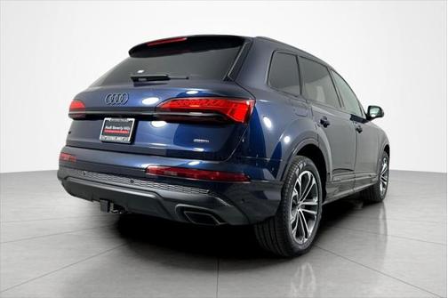 2025 Audi Q7 45 Premium Plus