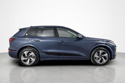 2025 Audi Q6 e-tron Prestige quattro