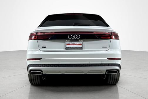 2025 Audi Q8 55 Premium