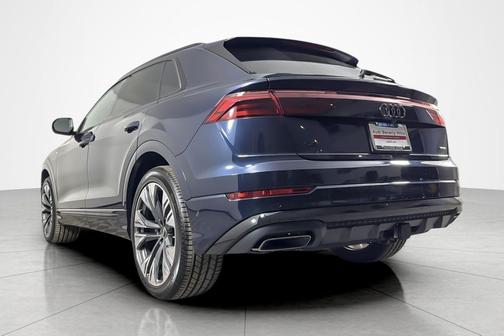 Waitomo Blue Metallic 2026 Audi Q8 55 Premium Plus