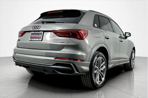 2025 Audi Q3 Premium 45 TFSI S line quattro Tiptronic