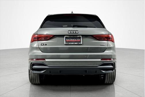 2025 Audi Q3 Premium 45 TFSI S line quattro Tiptronic