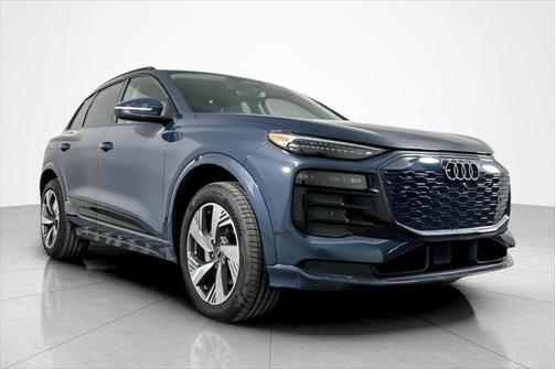 2025 Audi Q6 e-tron Premium Plus quattro