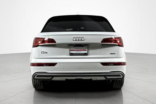 2023 Audi Q5 40 Premium