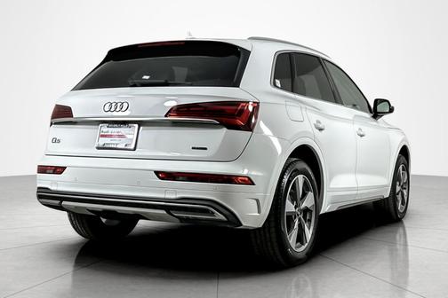 2023 Audi Q5 40 Premium