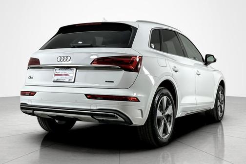 2023 Audi Q5 40 Premium