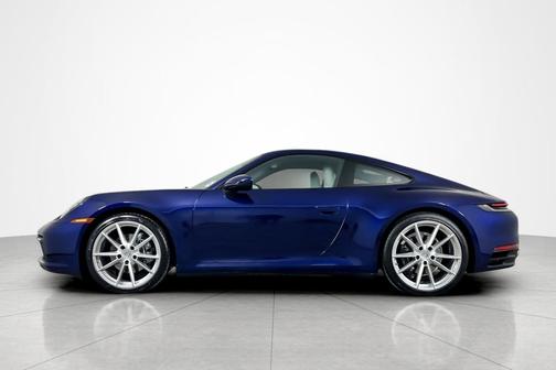 2020 Porsche 911 Carrera