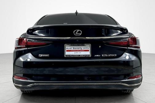 2021 Lexus ES 250 Base