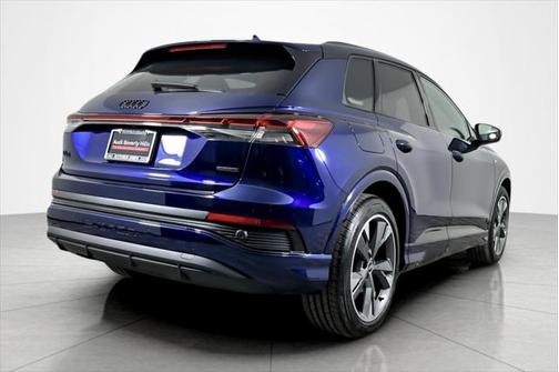 2025 Audi Q4 e-tron Premium 55 quattro