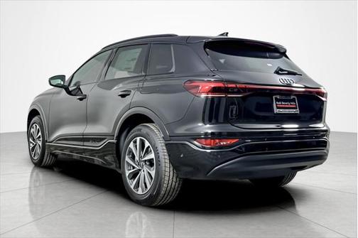 2025 Audi Q6 e-tron Premium quattro