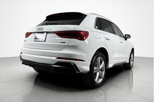 2022 Audi Q3 45 S line Premium