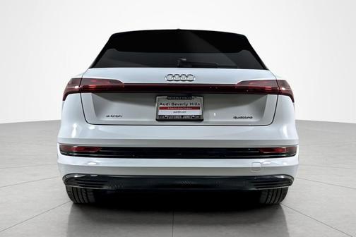 2022 Audi e-tron Premium