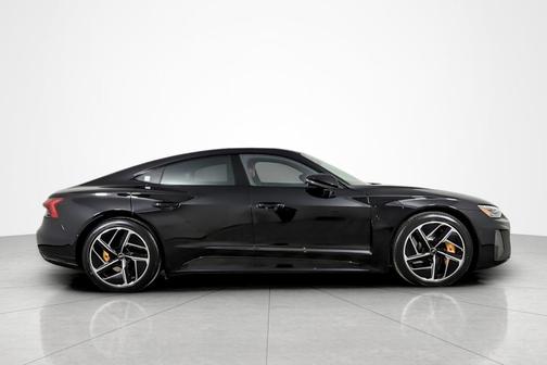 2024 Audi RS e-tron GT quattro