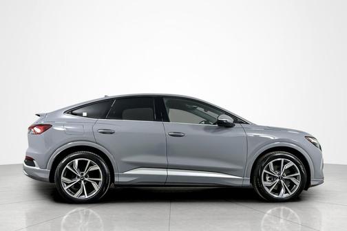 2025 Audi Q4 e-tron Sportback Premium Plus 55 quattro